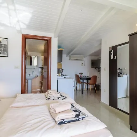 Riva 3 Apartment