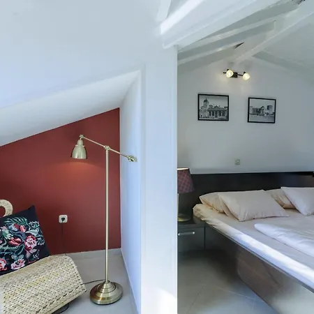 Apartment Riva 3 *
